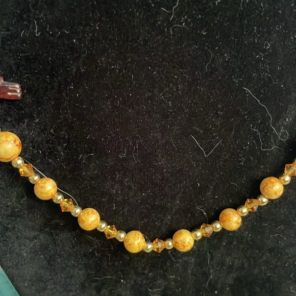Vintage yellow matrix jasper bead with Bakelite birds Beaded Necklace 28” - Picture 4 of 9